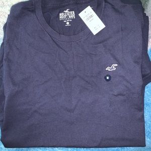 Men’s navy blue Hollister t-shirt  with tags